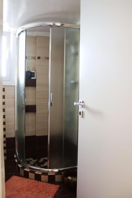 Άνετο Και Βολικό Διαμέρισμα Athènes Extérieur photo